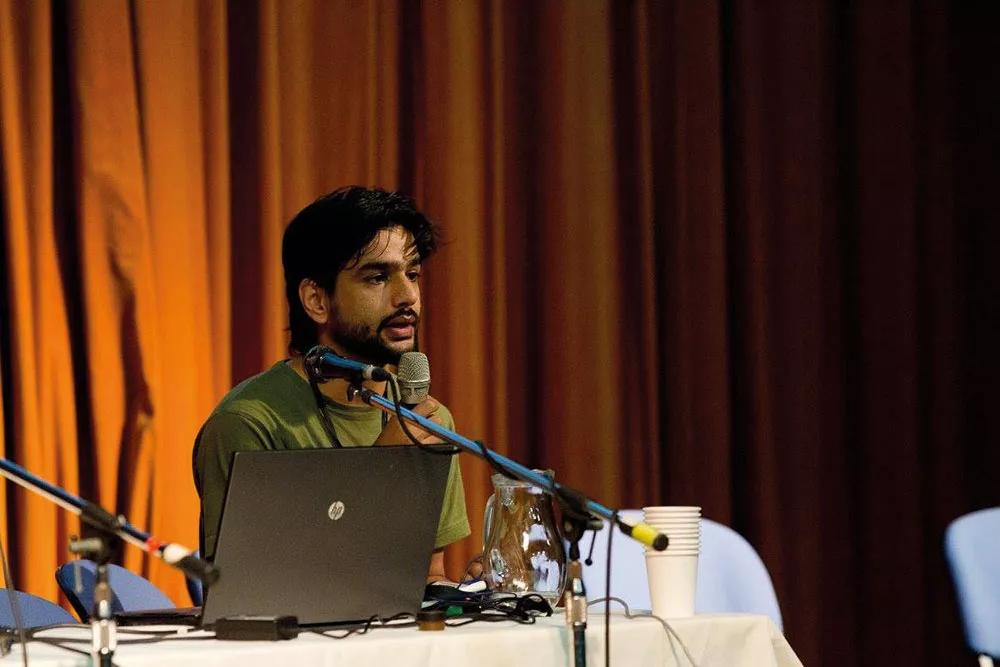 Foro de Reducción de Daños en República Checa (2018), Murtaza Majeed interviene sobre el papel activo de los usuarios en la reducción de daños.