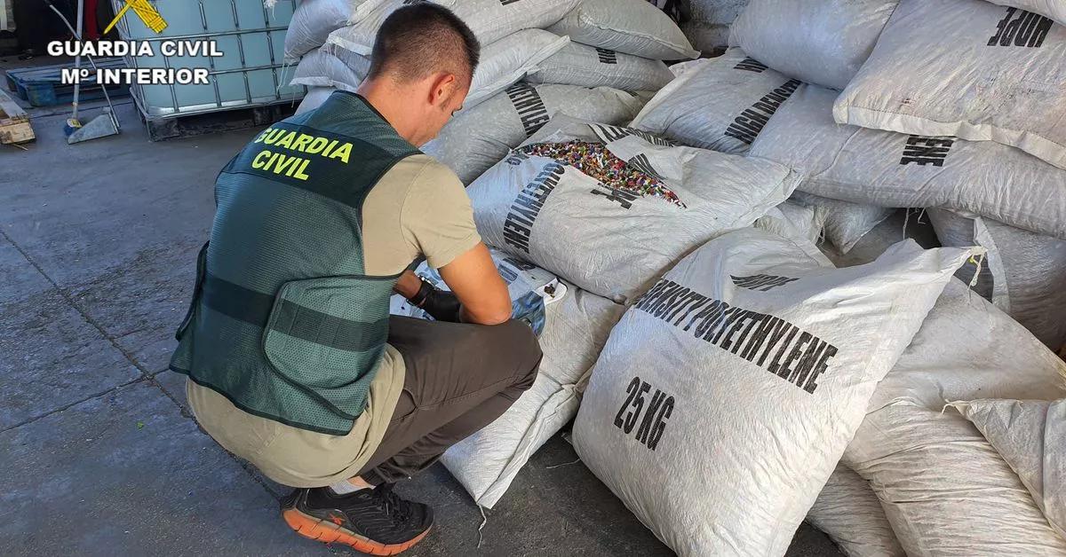 La Guardia Civil descubre un nuevo sistema para enviar cocaína oculta desde Sudamérica