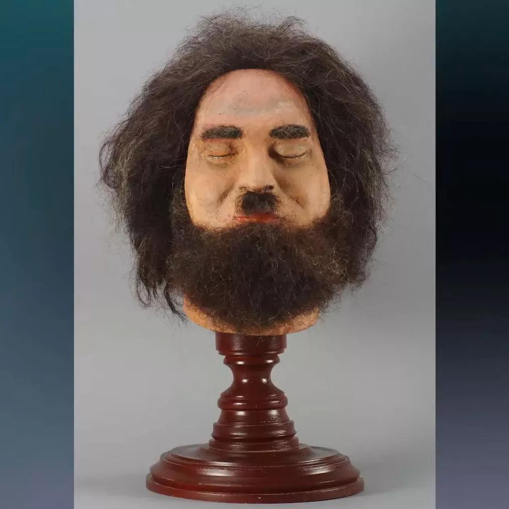 La máscara mortuoria de Pablo Escobar, uno de los tesoros de la DEA