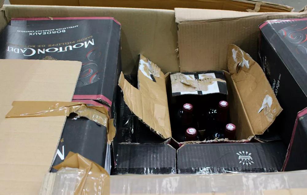 Descubren 300 kilos de MDMA líquido ocultos en botellas de vino francés
