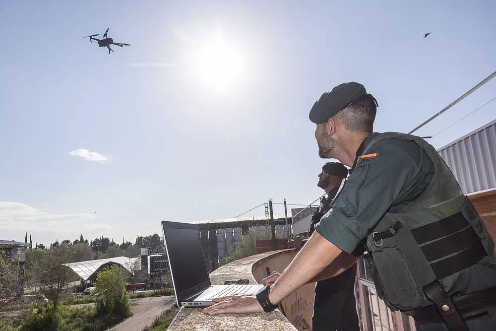 La Guardia Civil persigue cultivadores de cannabis con drones